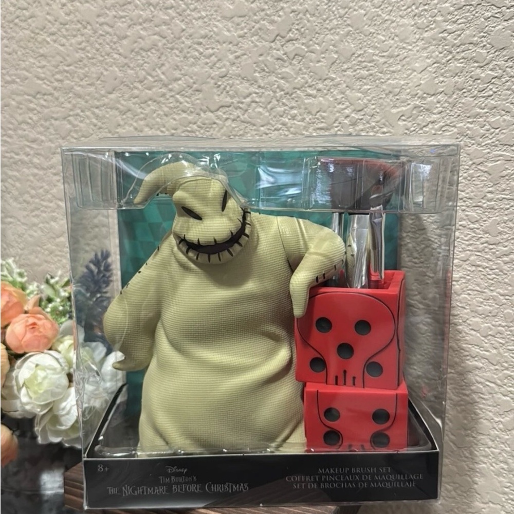 Loungefly The Nightmare Before Christmas Oogie Boogie Make Up Brush Set